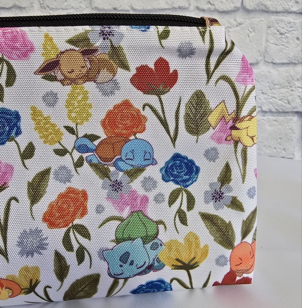 Pokemon Starters Floral Travel Pouch Pokémon Bag Pikachu Eevee Gen 1 Starter New - Picture 5 of 16